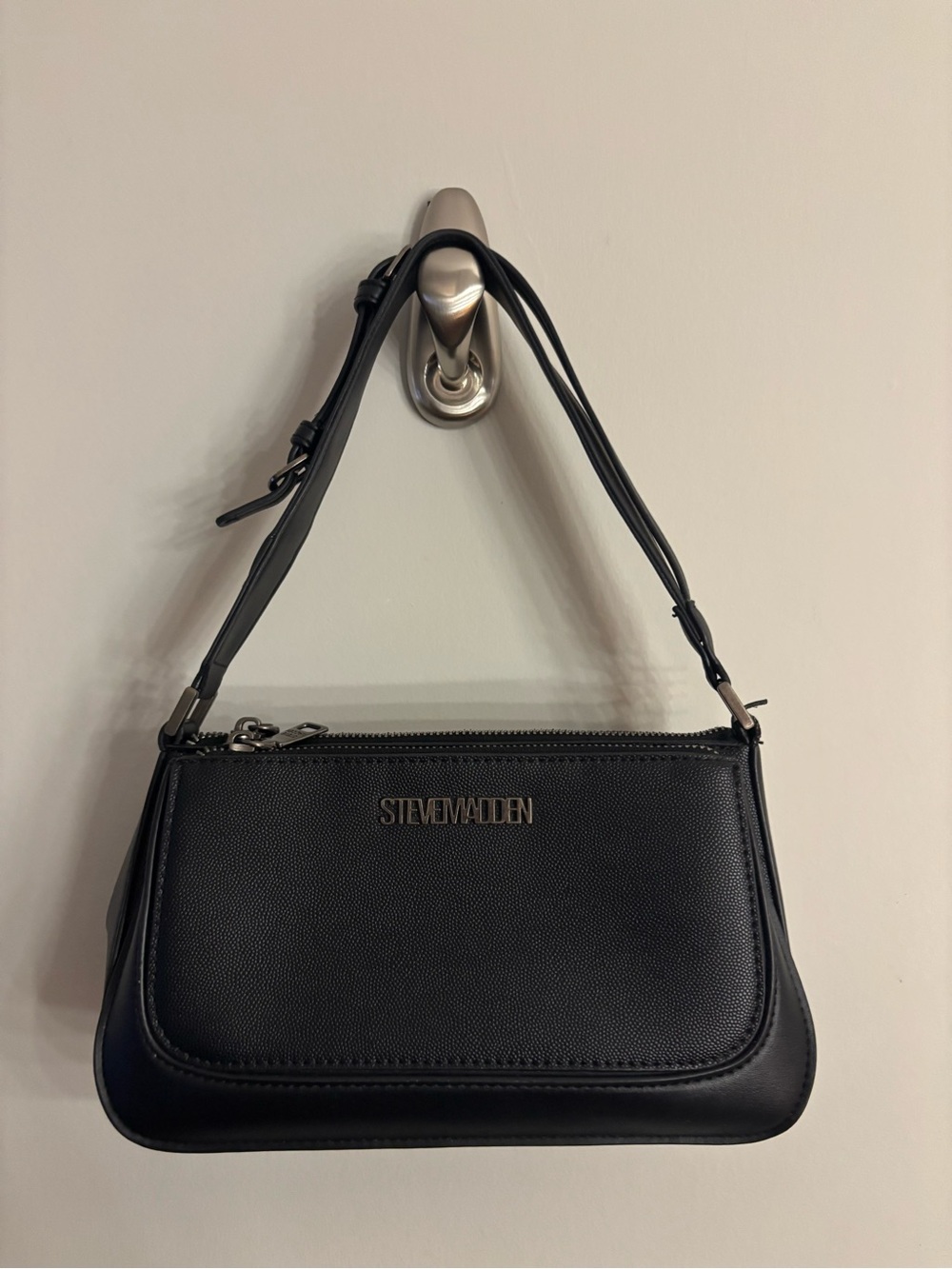 Steve Madden Black Pebbled Shoulder Bag